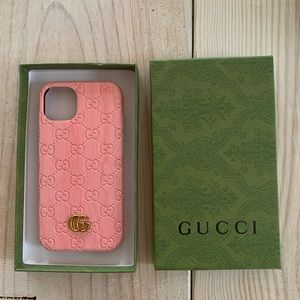 iPhone 13 phone case. 6.1 inch display